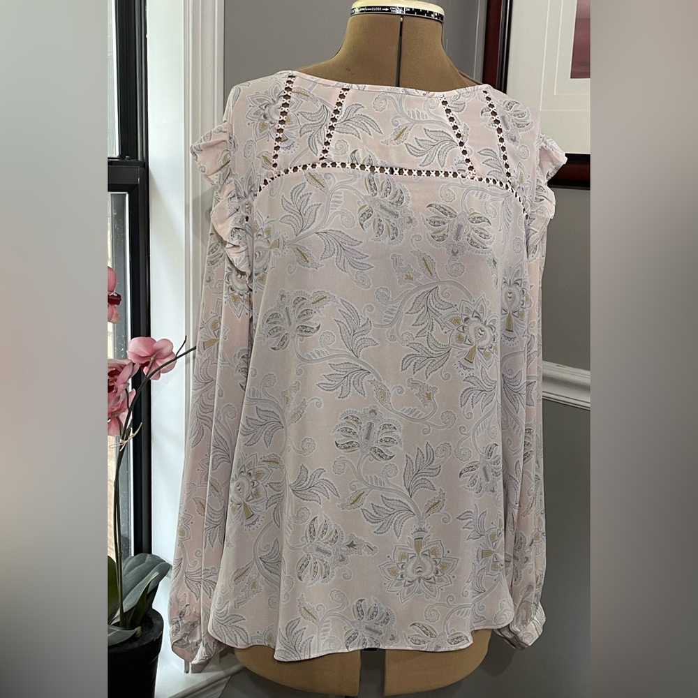 LOFT sz XL Floral Ruffle Blouse - Light Pink
